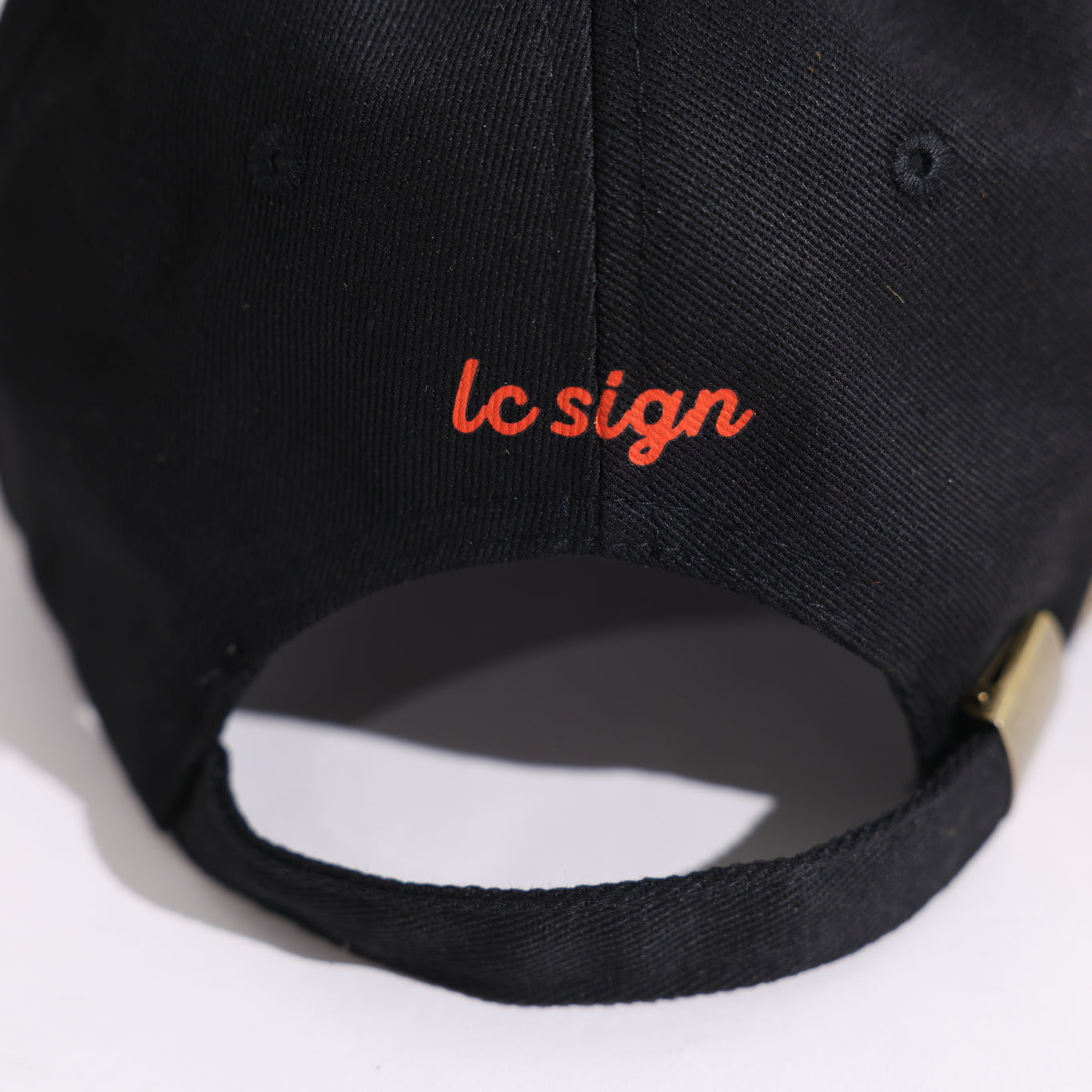 LC SIGN TONY'S HAT(My sign is lc sign)